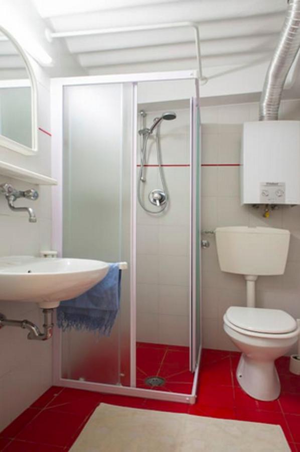 Casa Furrer Aparthotel Tirrenia Buitenkant foto